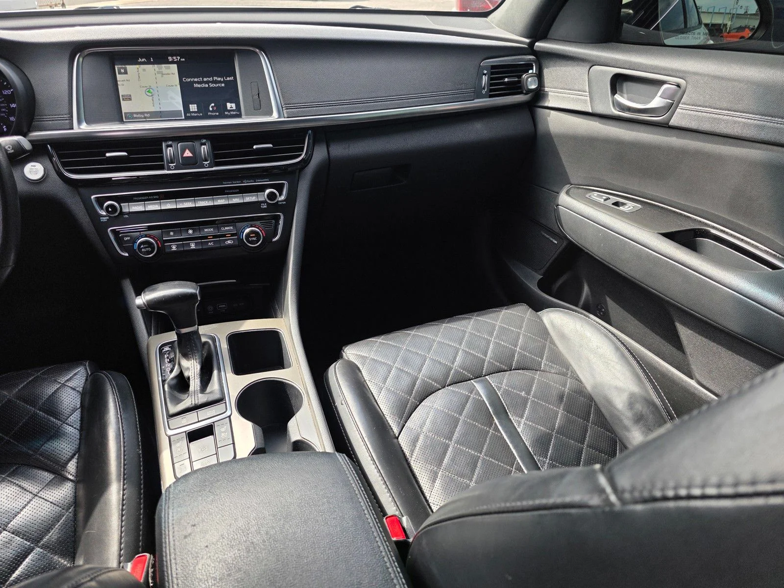 Used 2018 Snow White Pearl Kia SX image 13