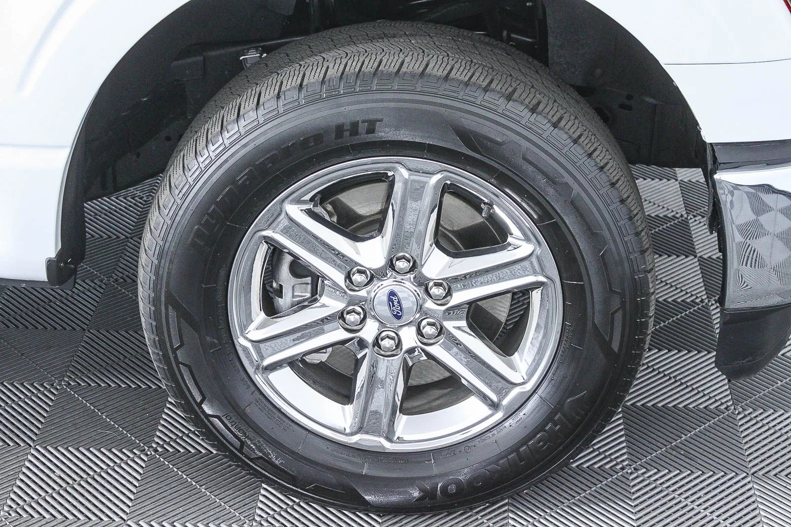 Used 2025 White Ford XLT image 12