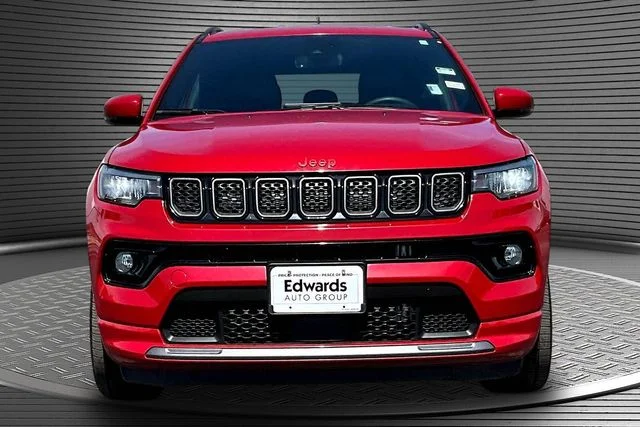 Used 2023 Red Jeep Limited image 2