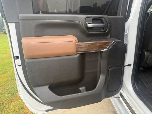 Used 2022 Beige Chevrolet High Country image 12