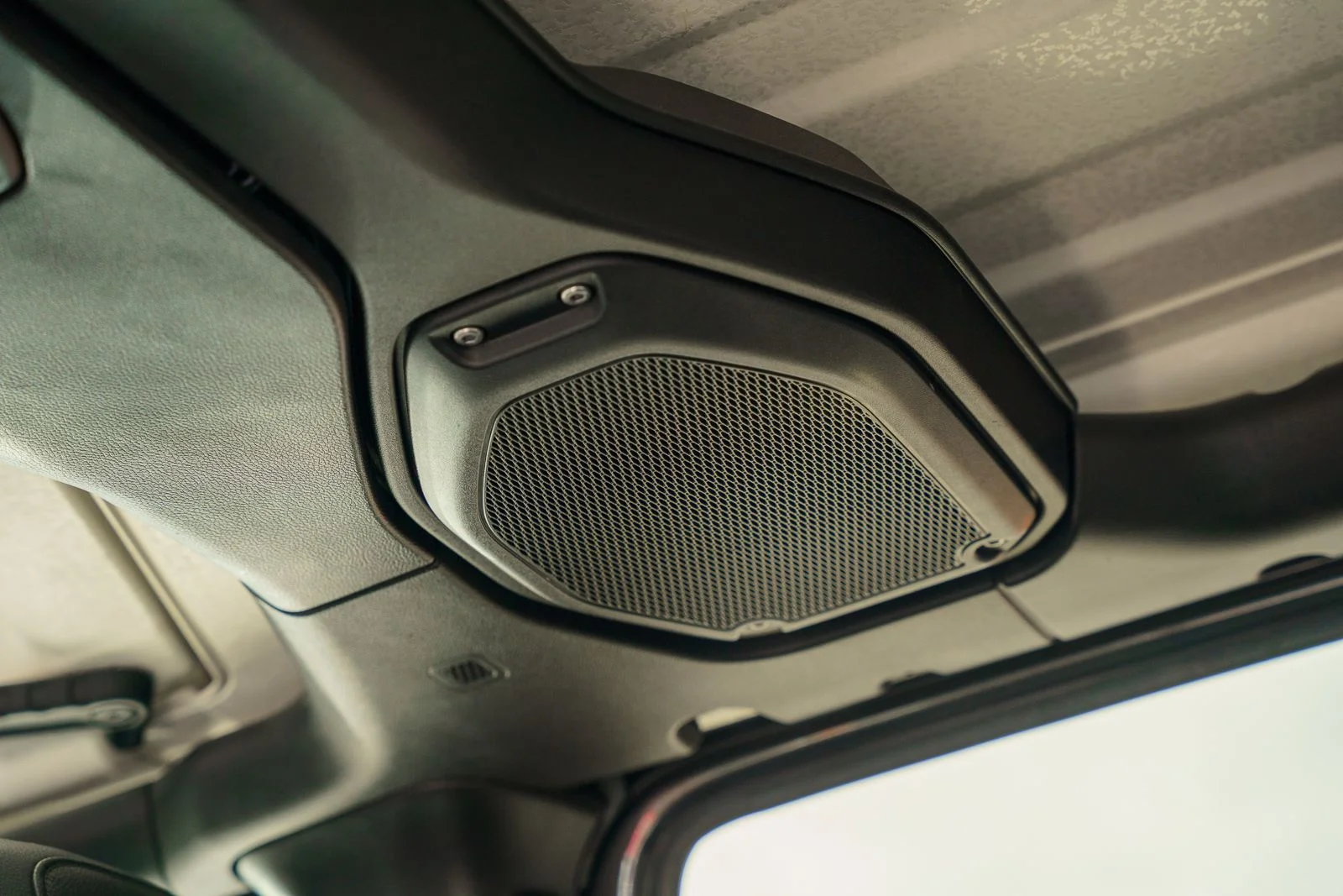 Used 2022 Gray Jeep Overland image 22