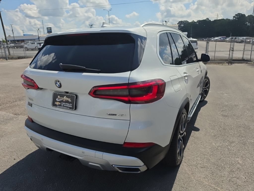 Used 2020 White BMW xDrive40i image 5