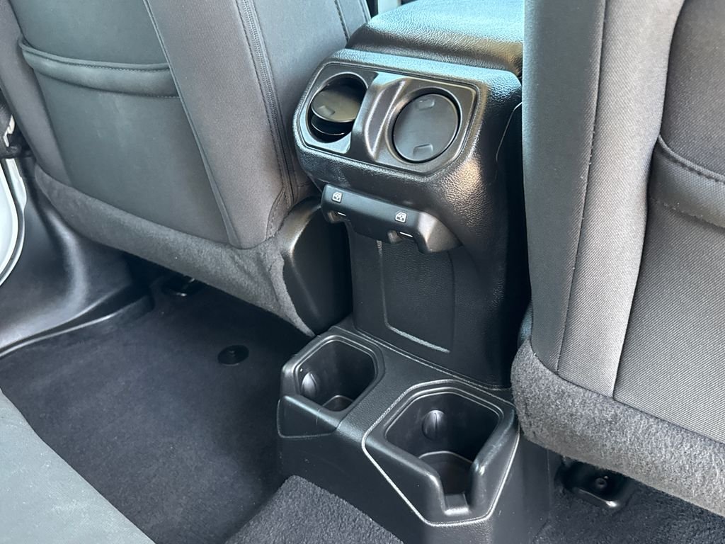 Used 2023 White Jeep Sport S image 18