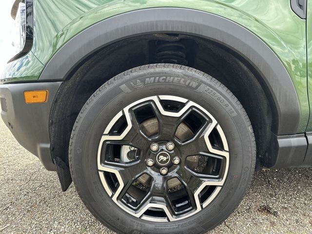Used 2025 Green Ford Outer Banks image 20