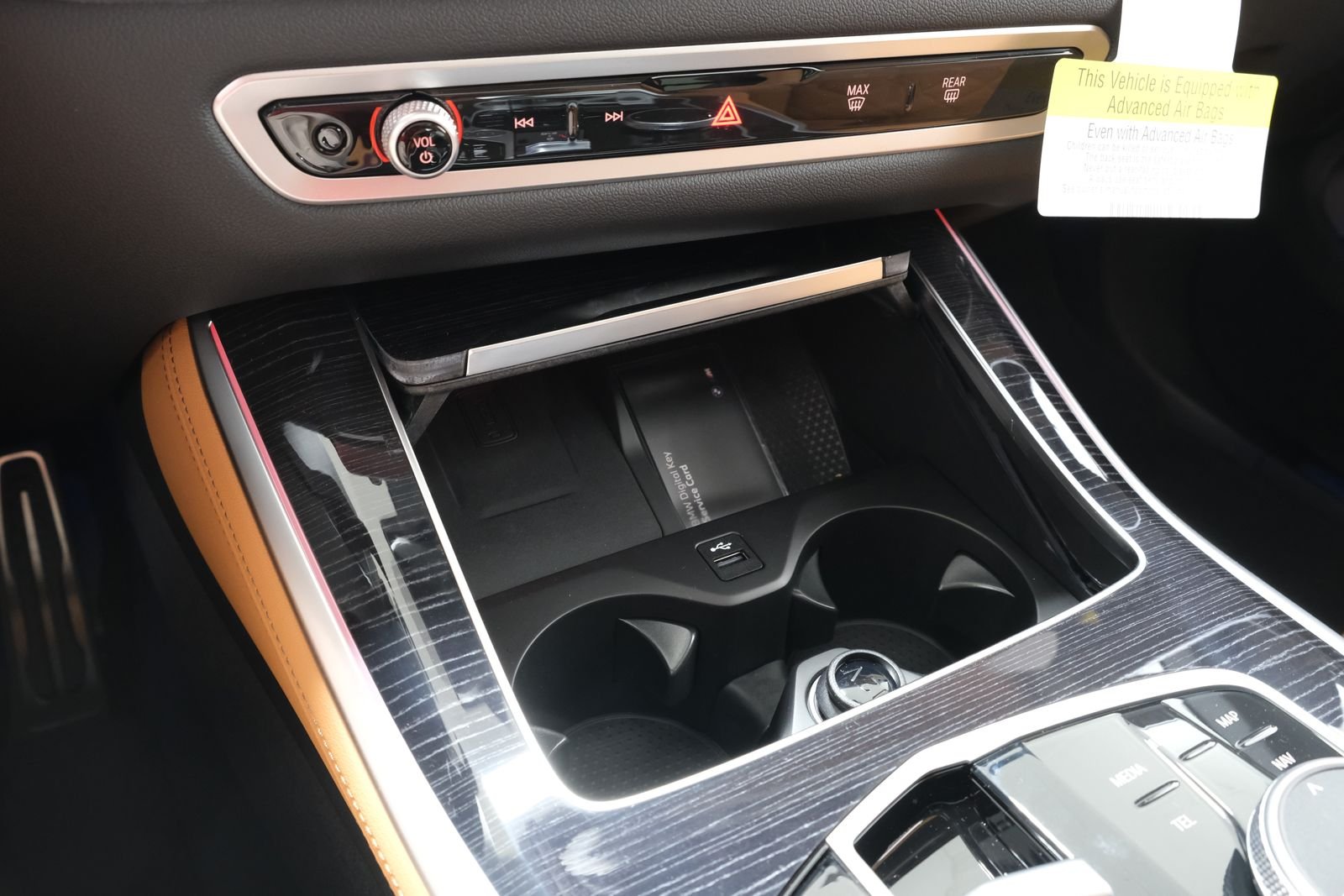 New 2026 Dravit Grey Metallic BMW xDrive40i image 29