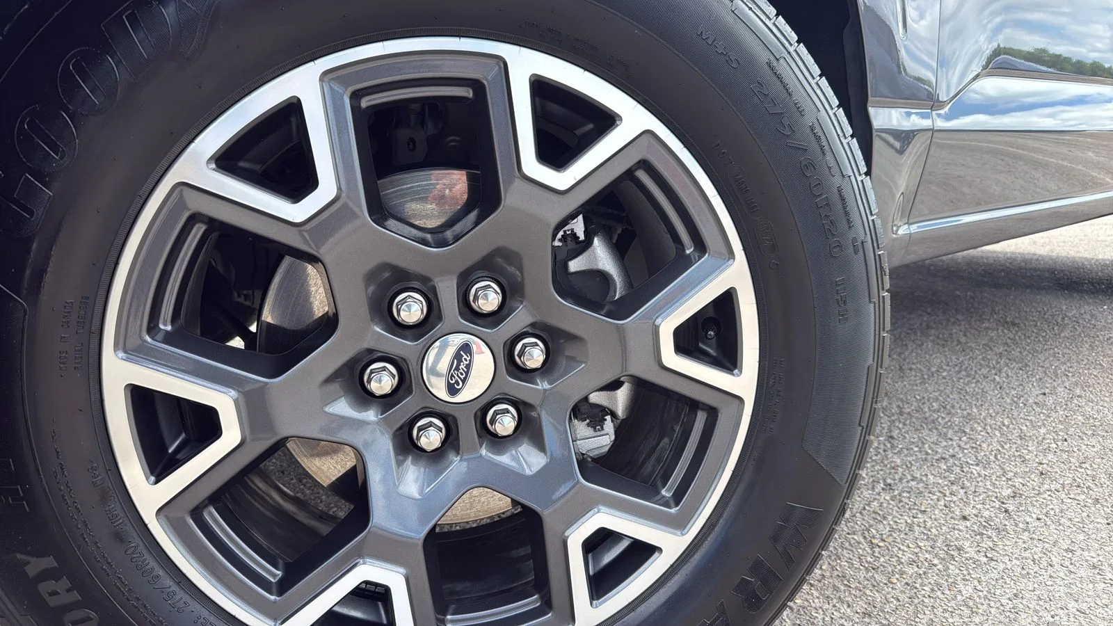 Used 2024 Gray Ford STX image 28