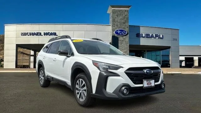 Used 2025 Crystal White Pearl Subaru Premium image 1