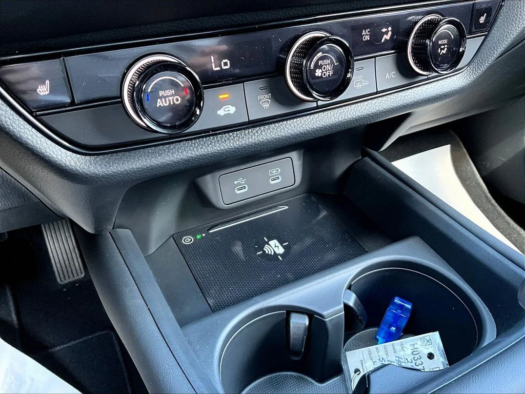 New 2027 Platinum White Pearl Honda Sport AWD image 15
