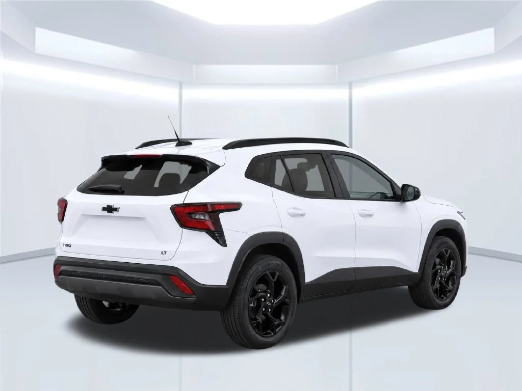 New 2026 White Chevrolet LT image 4