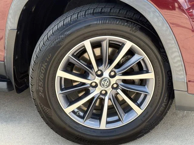 Certified Used 2019 OOH LA LA ROUGE MICA Toyota XLE image 4