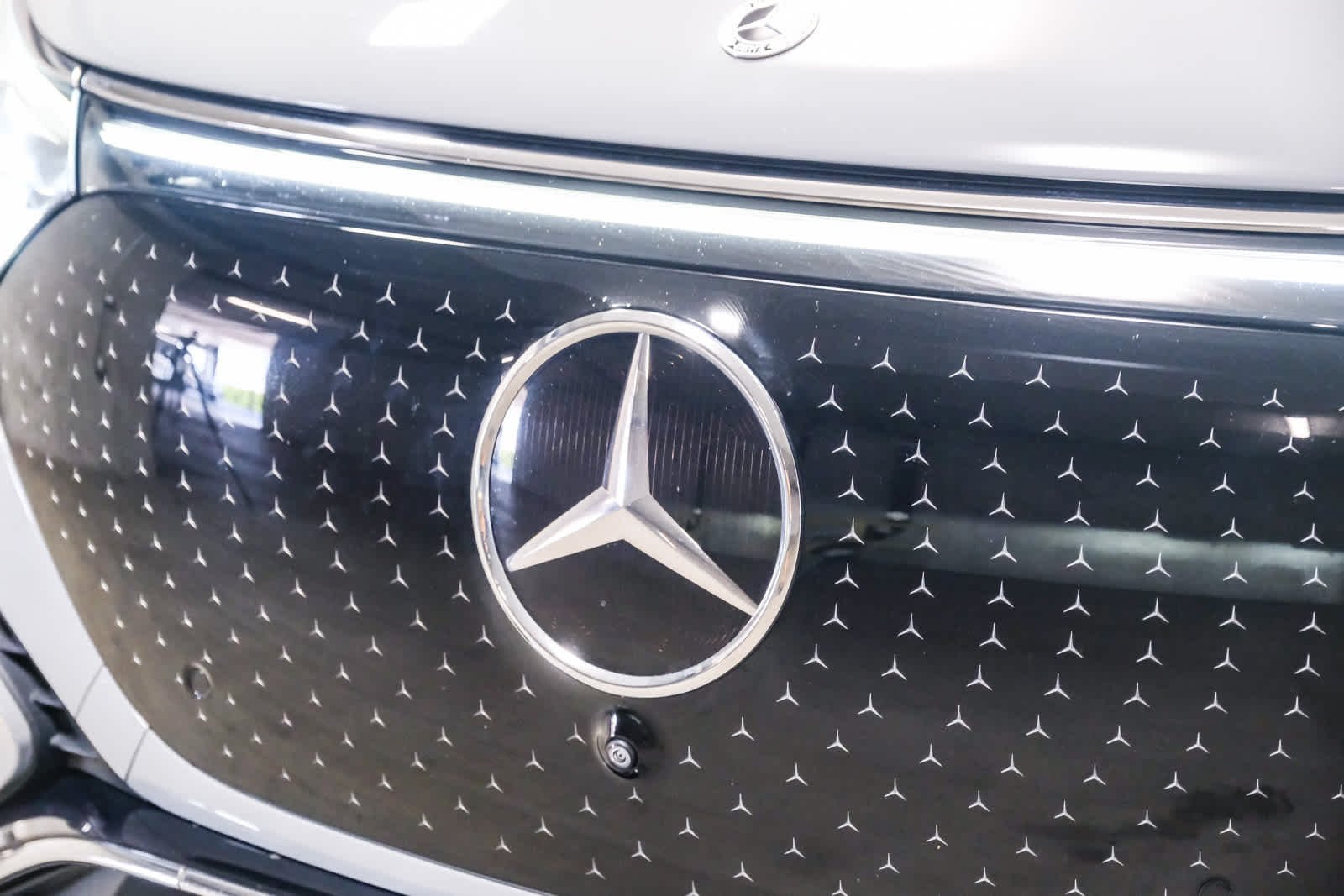 Certified Used 2023 MANUFAKTUR Alpine Grey Mercedes-Benz EQS 450+ image 13