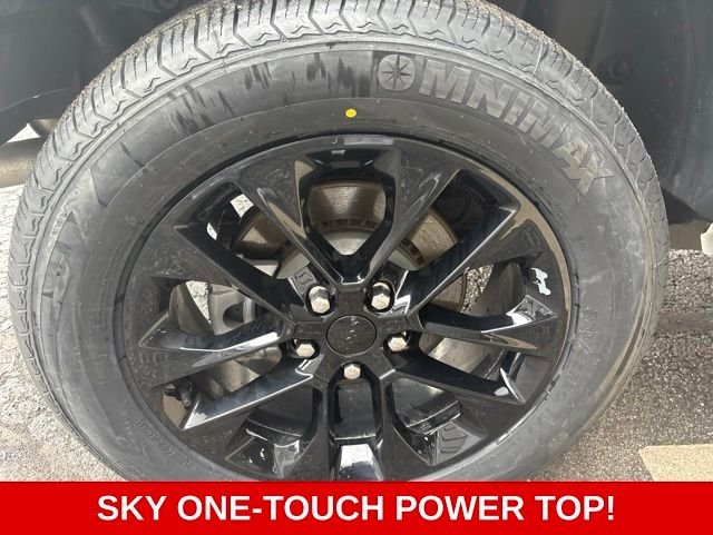 Used 2023 White Jeep Sahara image 26