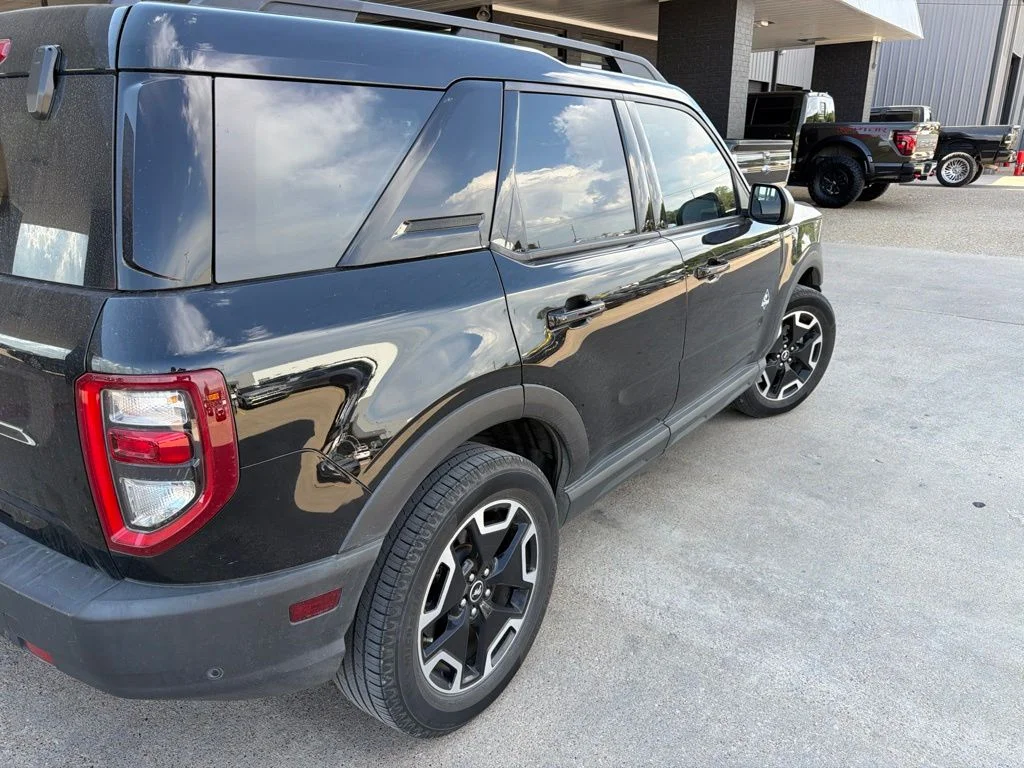 Used 2021 Black Ford Outer Banks image 5