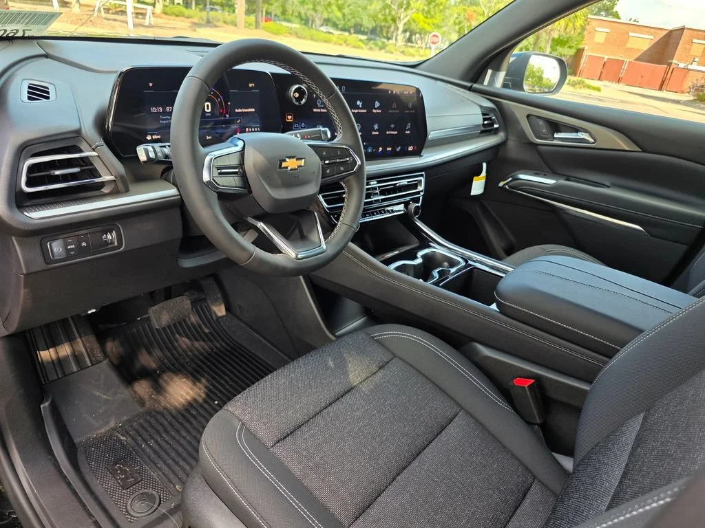 2026 Chevrolet Traverse LT - Photo 9
