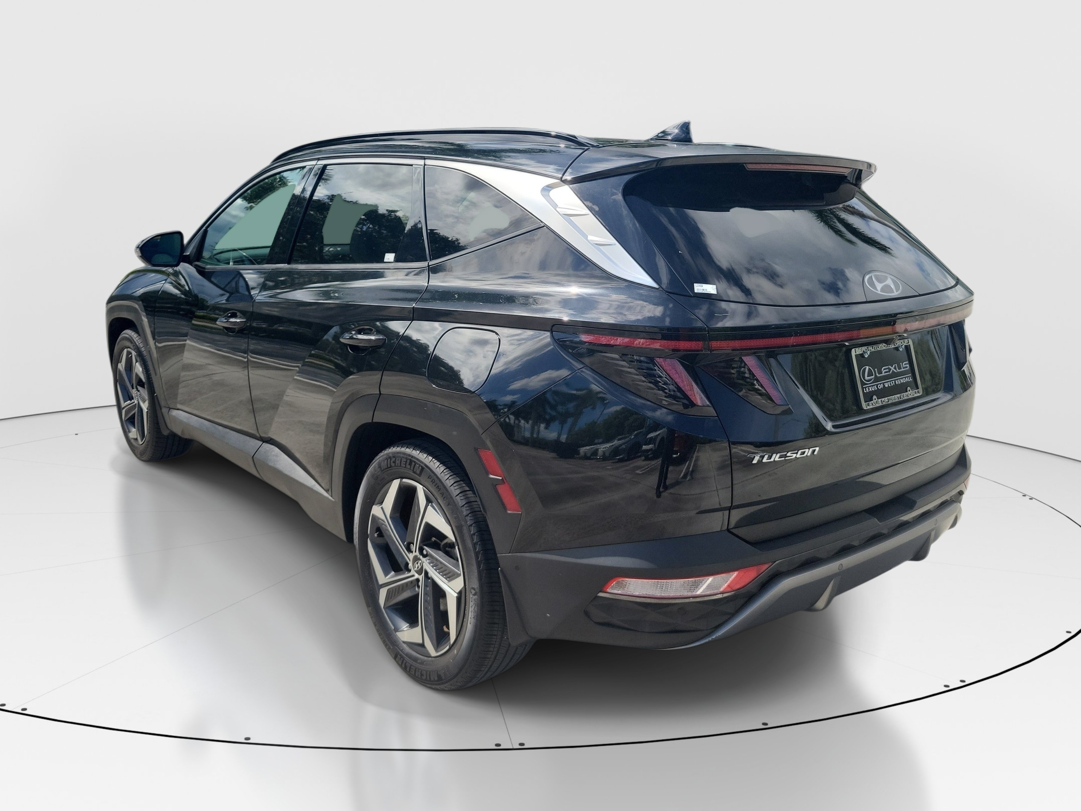Used 2022 Phantom Black Hyundai Limited image 6