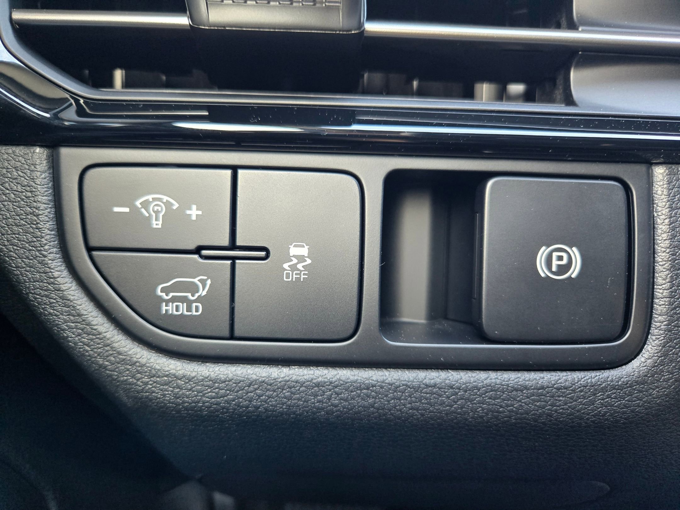 New 2026 Wolf Gray Kia EX image 25
