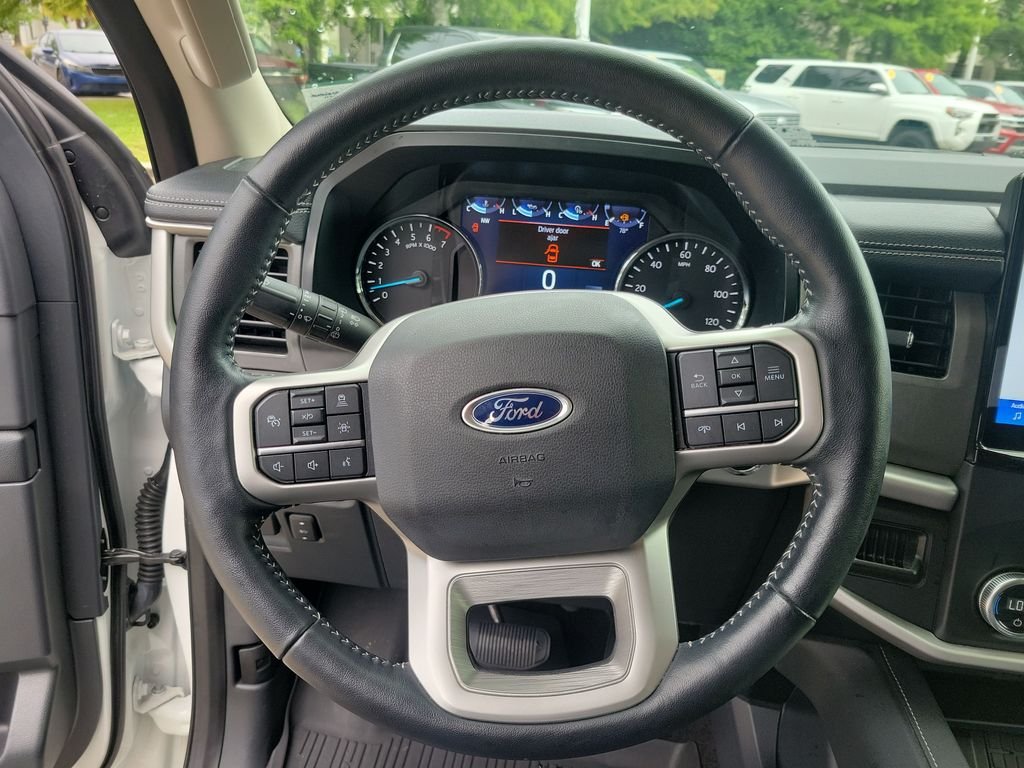 Used 2023 White Ford XLT image 19