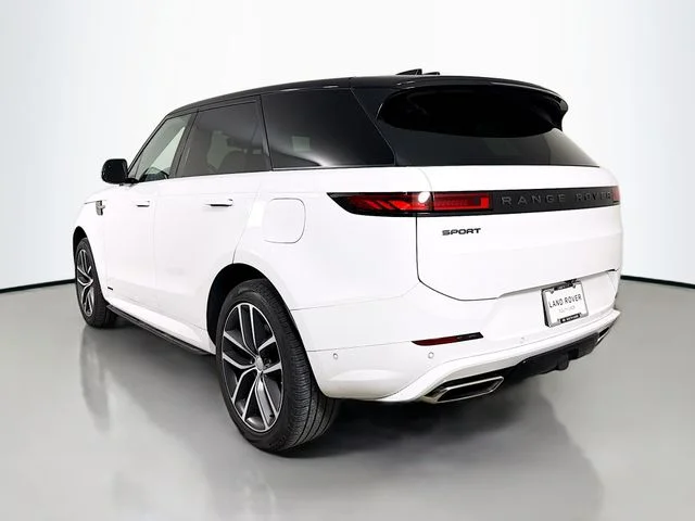 Certified Used 2024 White Land Rover Autobiography image 33