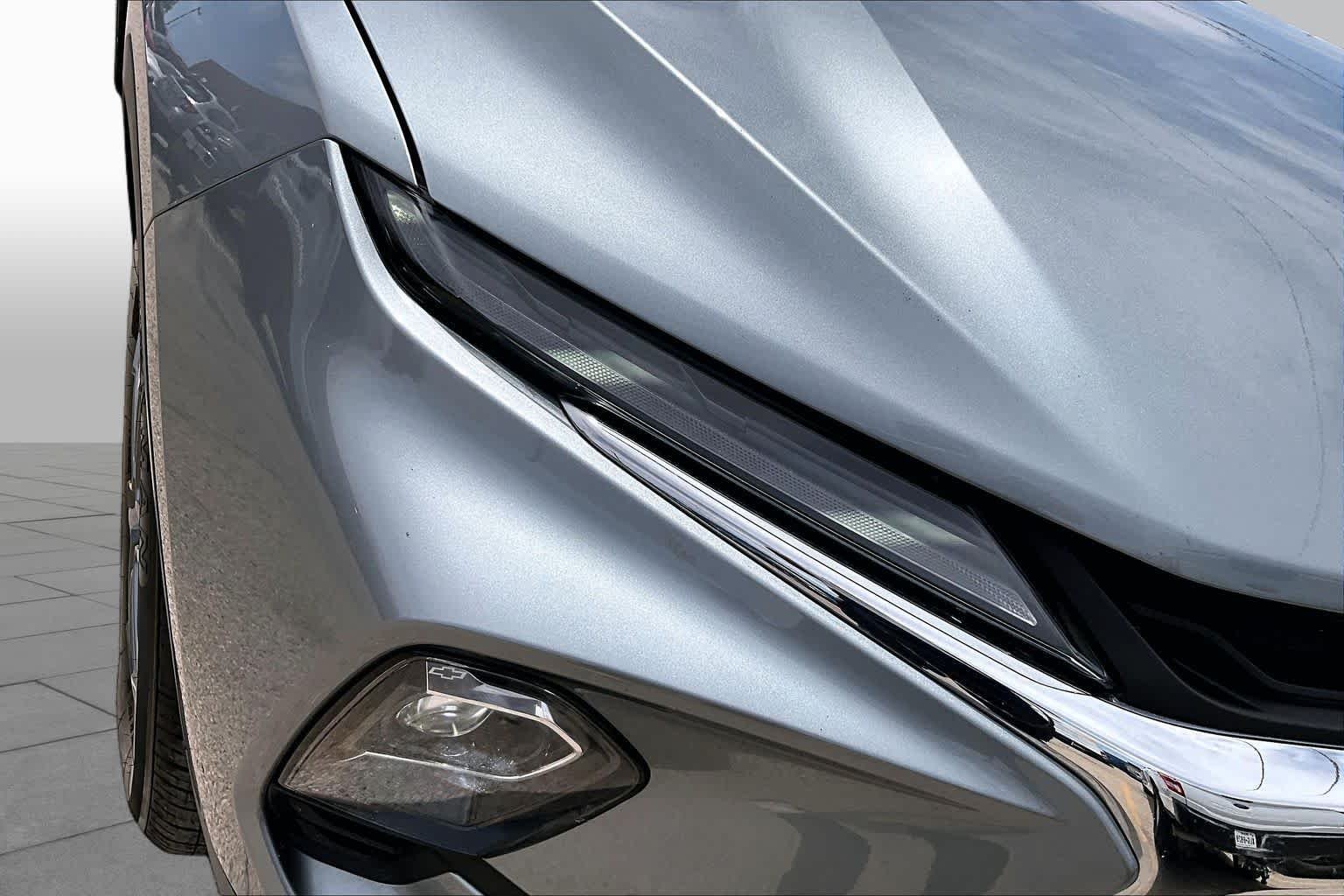 Used 2025 Sterling Gray Metallic Chevrolet LT image 26