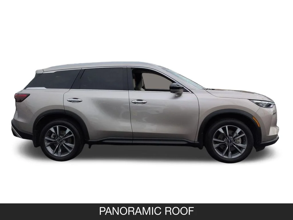 Used 2025 Silver INFINITI LUXE image 6