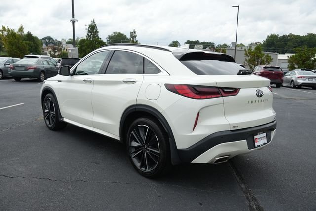 Used 2023 White INFINITI LUXE image 5