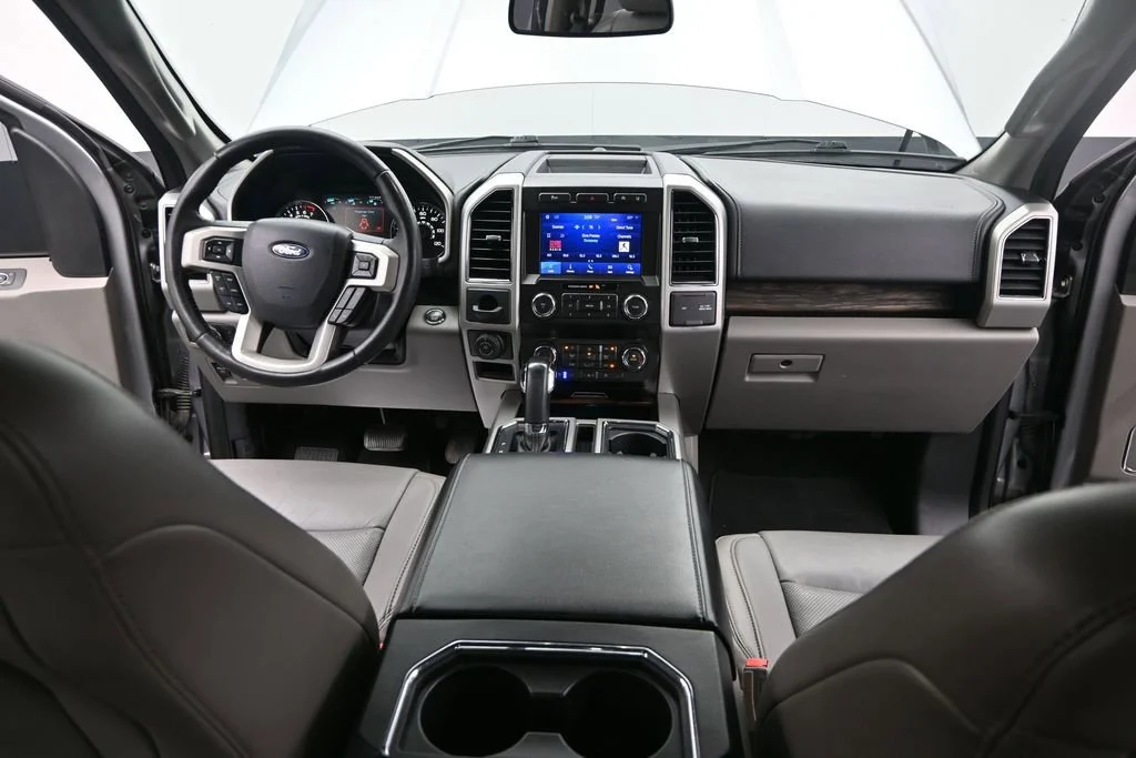 Used 2020 Silver Ford Lariat image 31