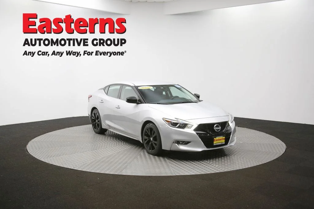 Used 2018 Silver Nissan 3.5 S image 49