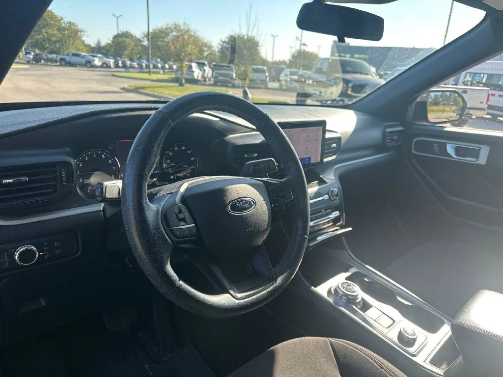 Used 2020 Black Ford XLT image 13