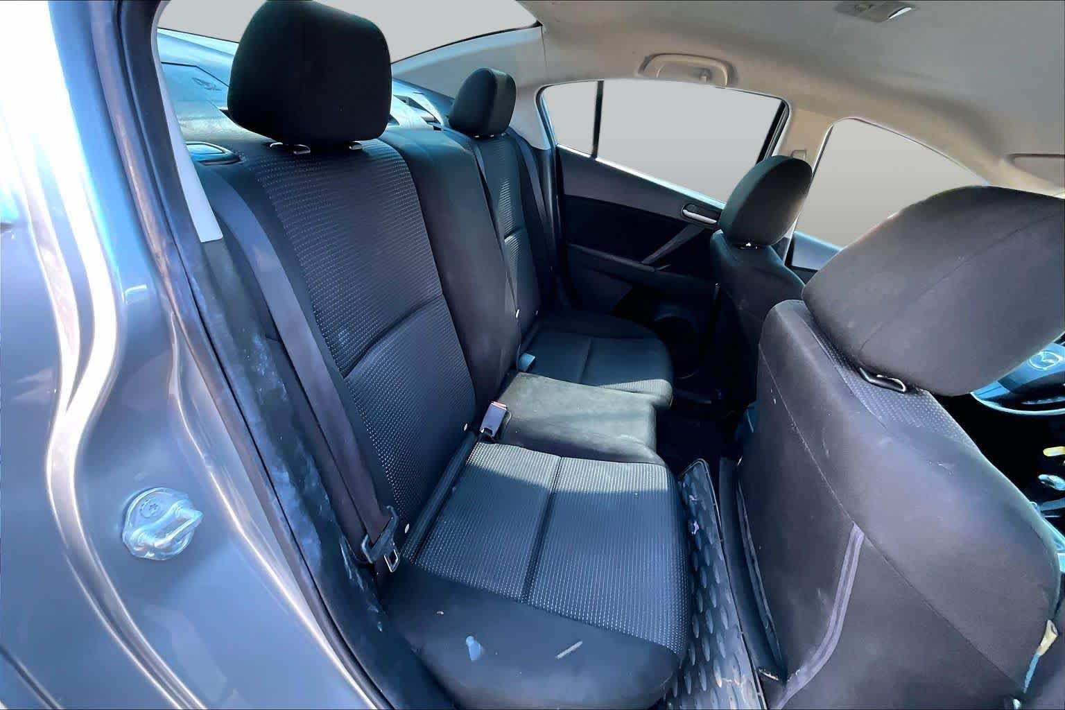 Used 2013 Liquid Silver Metallic Mazda i Sport image 20