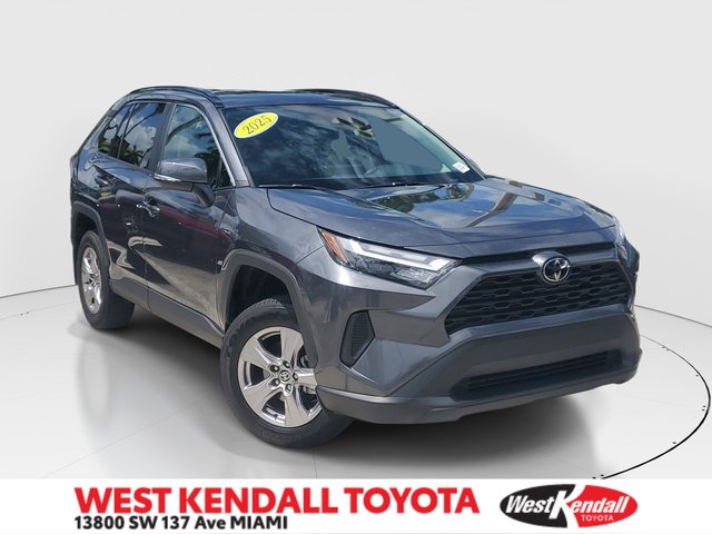 2025 Toyota RAV4 XLE