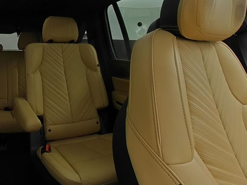 2025 Cadillac Escalade IQ Sport 2 - Photo 15