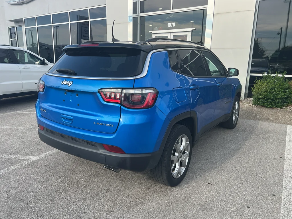 Used 2022 Laser Blue Pearlcoat Jeep Limited image 8
