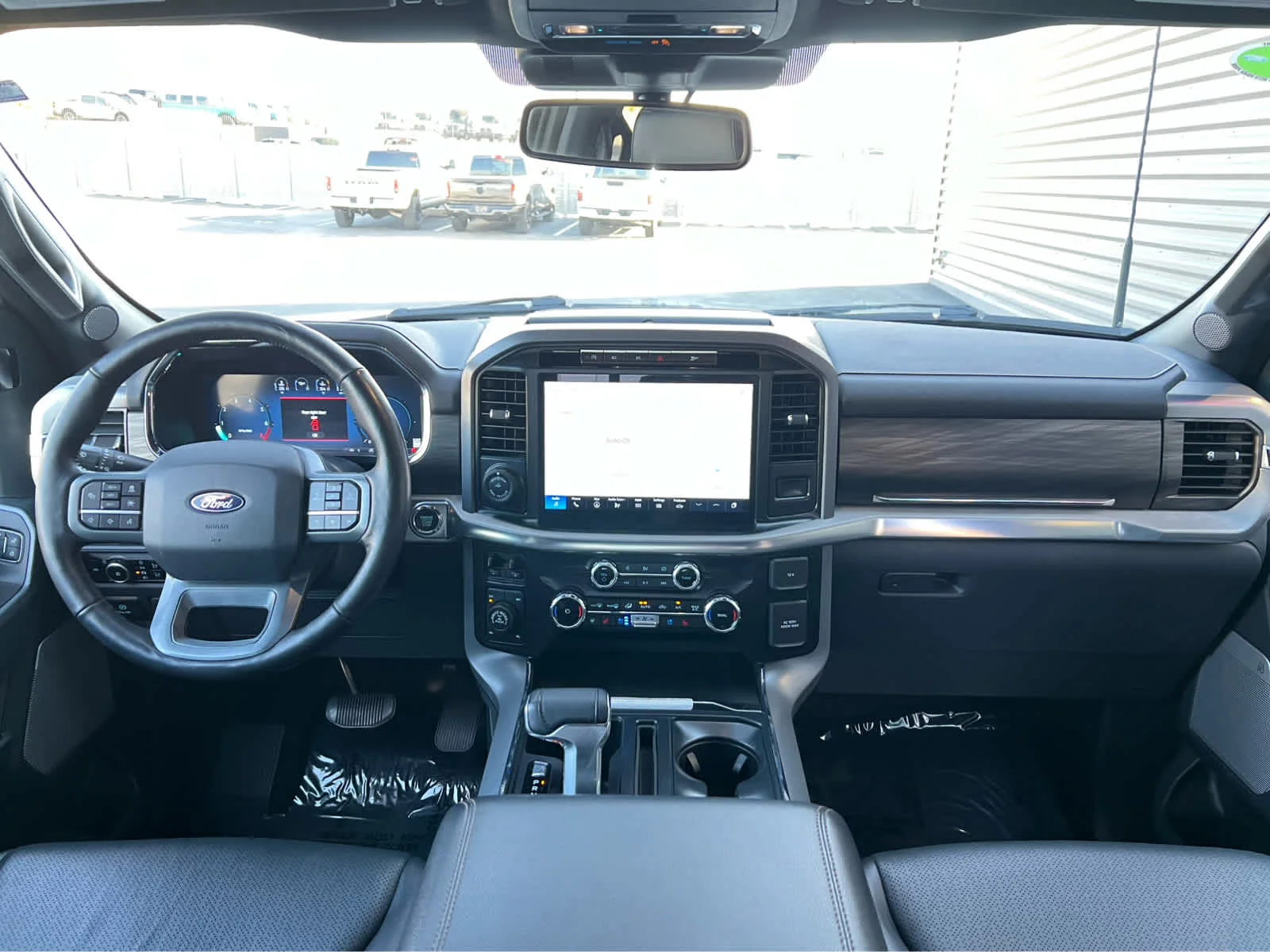 Used 2024 Avalanche Ford LARIAT image 24
