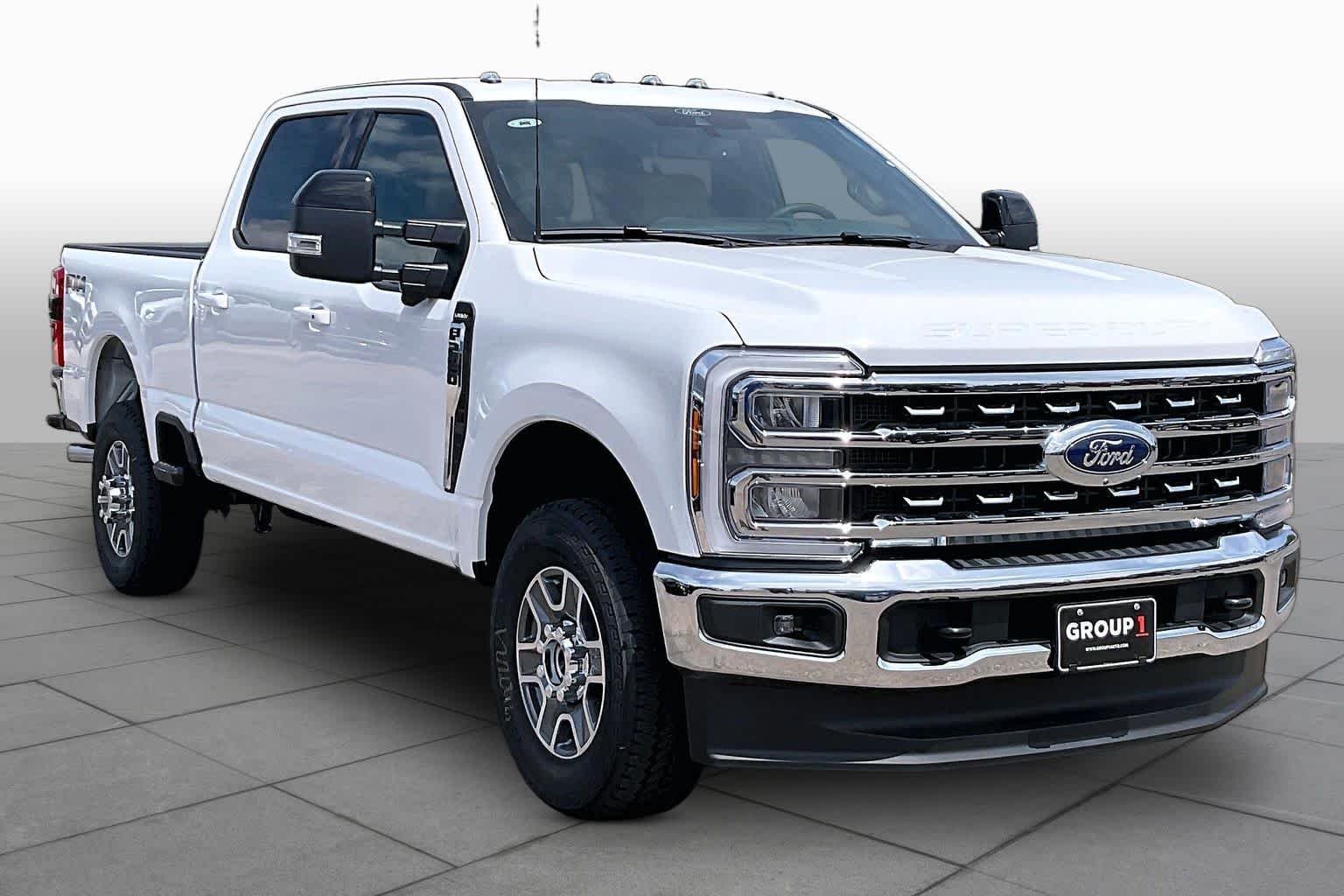 New 2026 Oxford White Ford F-250® Lariat® image 2