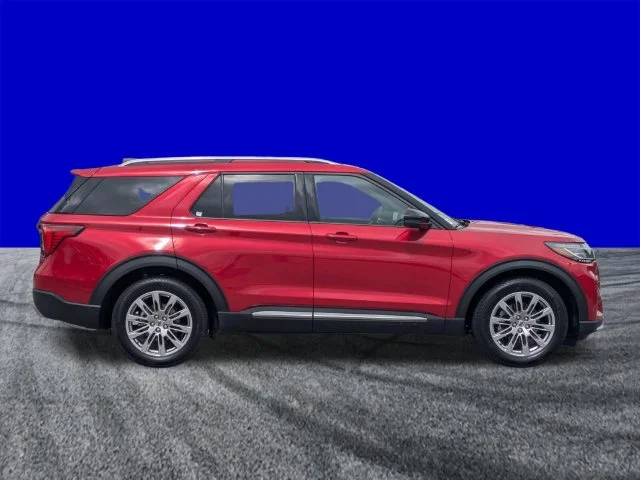 New 2026 Rapid Red Metallic Tinted Clearcoat Ford Platinum™ image 3