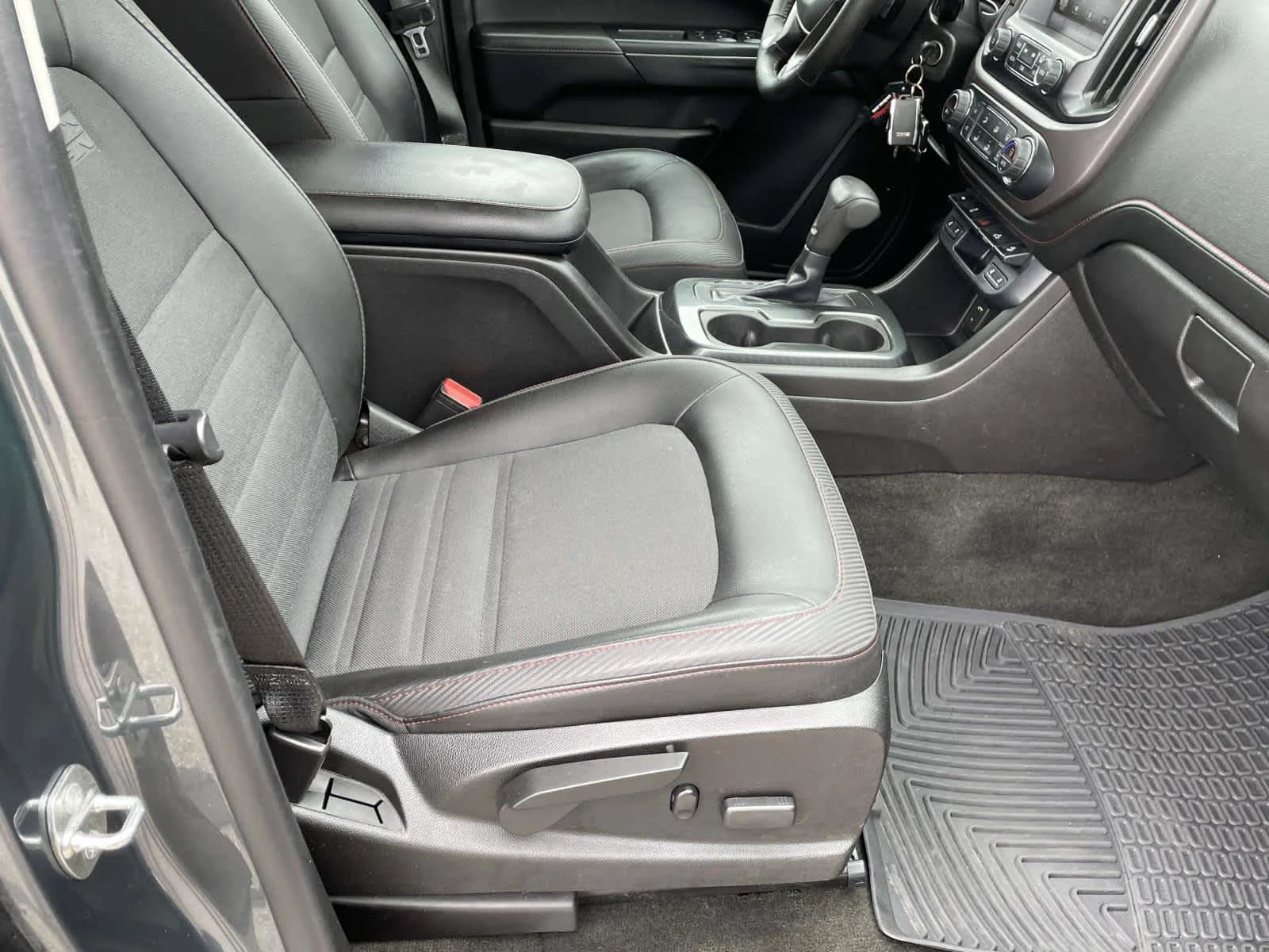 Used 2015 Cyber Gray Metallic GMC 4WD SLE image 20