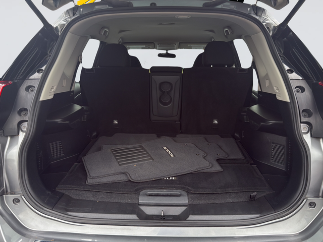 Used 2018 Gray Nissan SV image 32