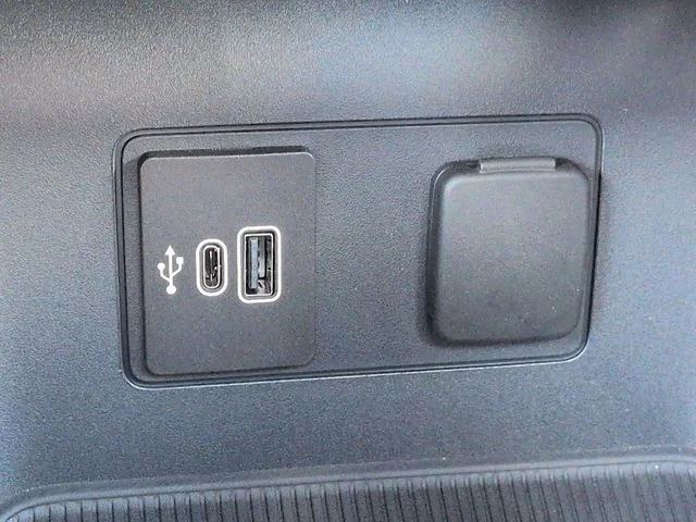 New 2026 Space White Metallic Ford Tremor® image 23