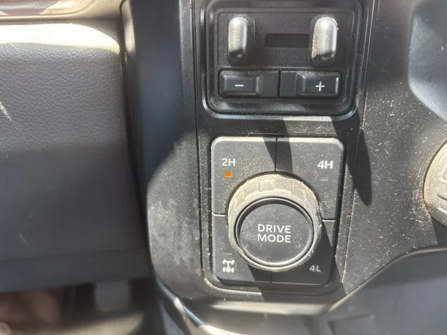 Used 2023 Silver Ford XLT image 13