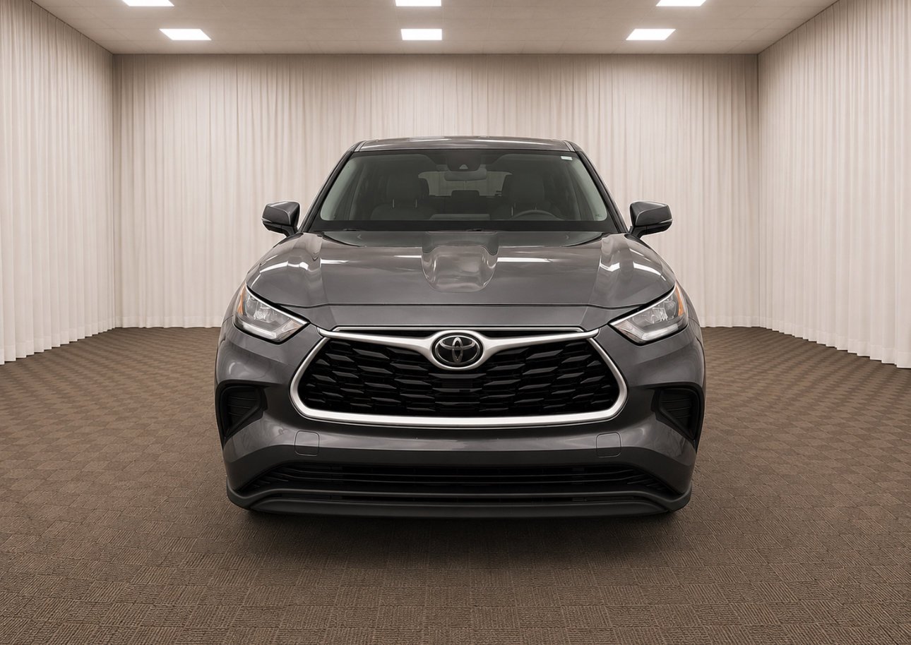 Used 2020 Magnetic Gray Metallic Toyota L image 8