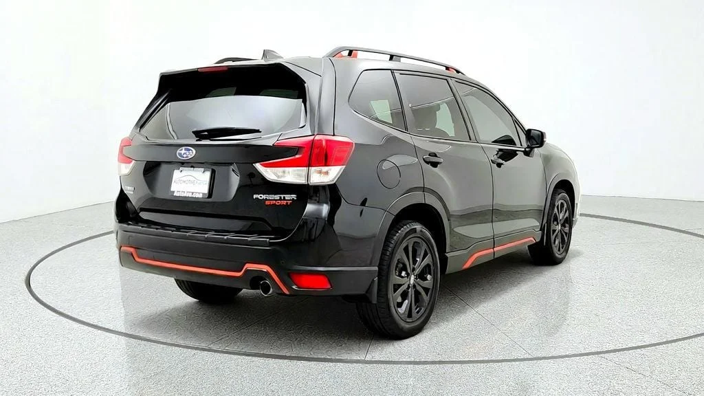 Used 2019 Crystal Black Silica Subaru 2.5i Sport image 5