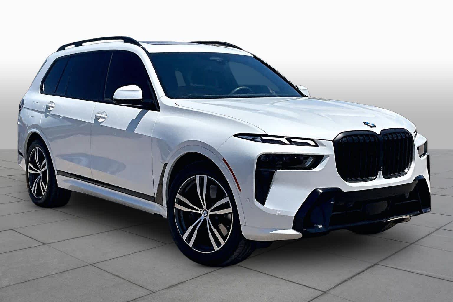 Certified Used 2025 Mineral White Metallic BMW xDrive40i image 2