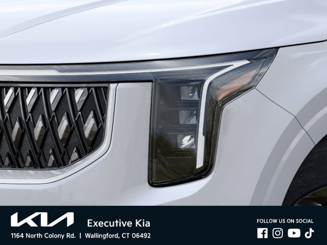 New 2027 White Kia LXS image 10