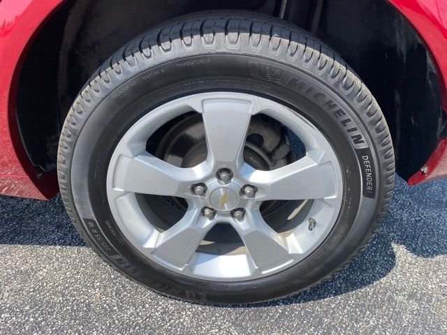 Used 2015 Red Chevrolet LT image 11