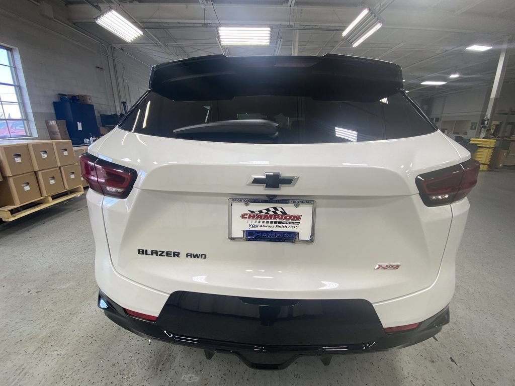 Certified Used 2023 Iridescent Pearl Tricoat Chevrolet RS image 40