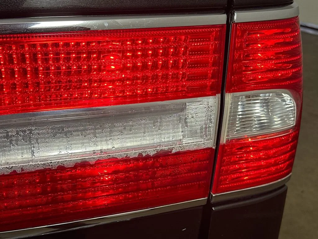 Used 2013 Black Lincoln Base image 33