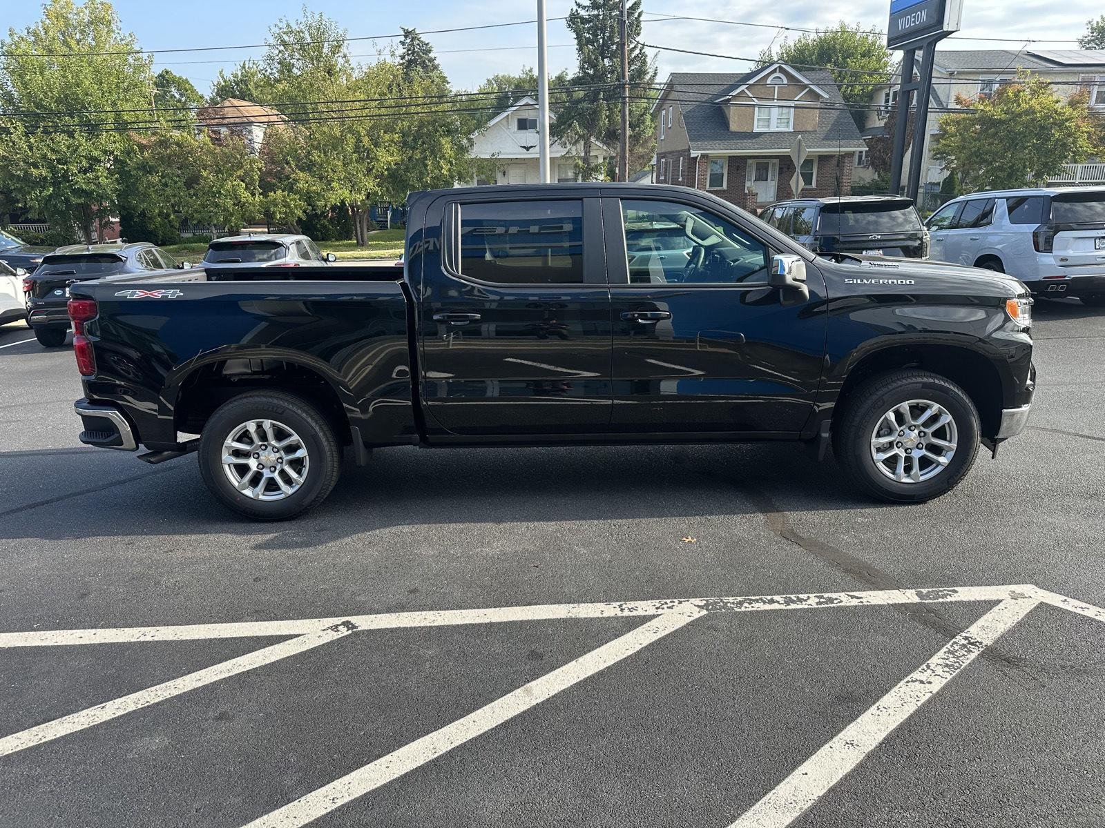 2026 Chevrolet Silverado 1500 LT - Photo 9