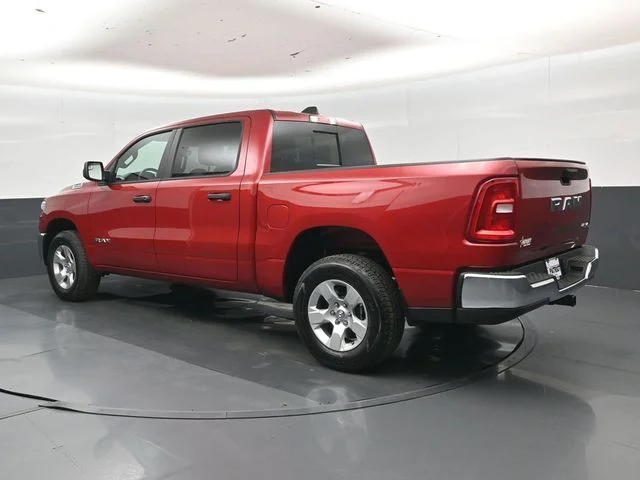 New 2026 Molten Red Pearl-Coat Exterior Paint RAM Tradesman image 23