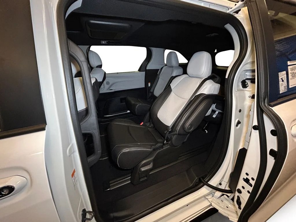 New 2026 Ice Cap Toyota XSE image 13