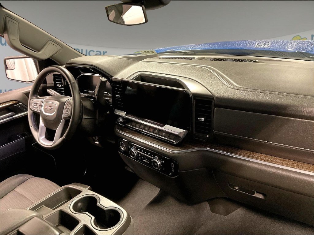 Used 2023 Blue GMC Elevation image 14